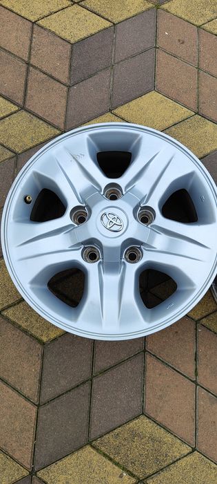 Диски на Тойота Ленд Крузер