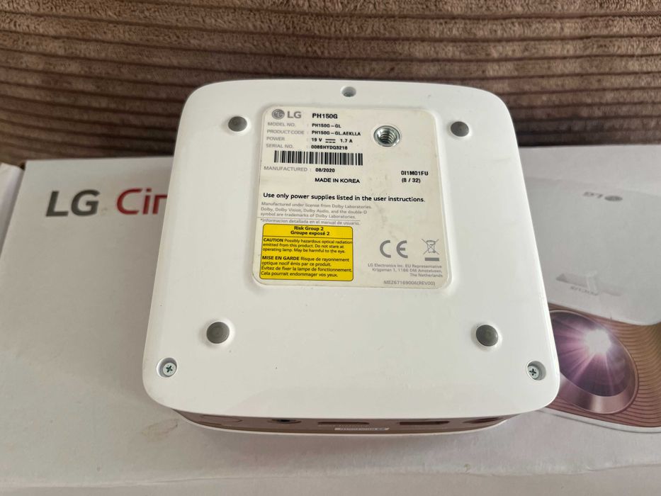 LG Cine Beam Projetor Portátil / Portable Projector