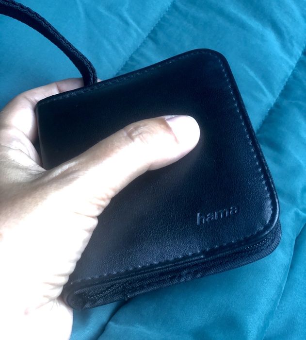 Bolsa porta cartoes SD, fotografia, em pele preto