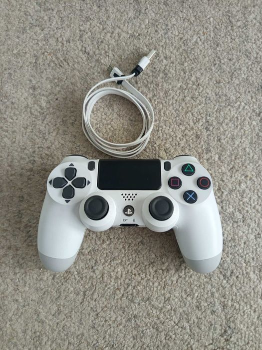 Konsola PlayStation4
