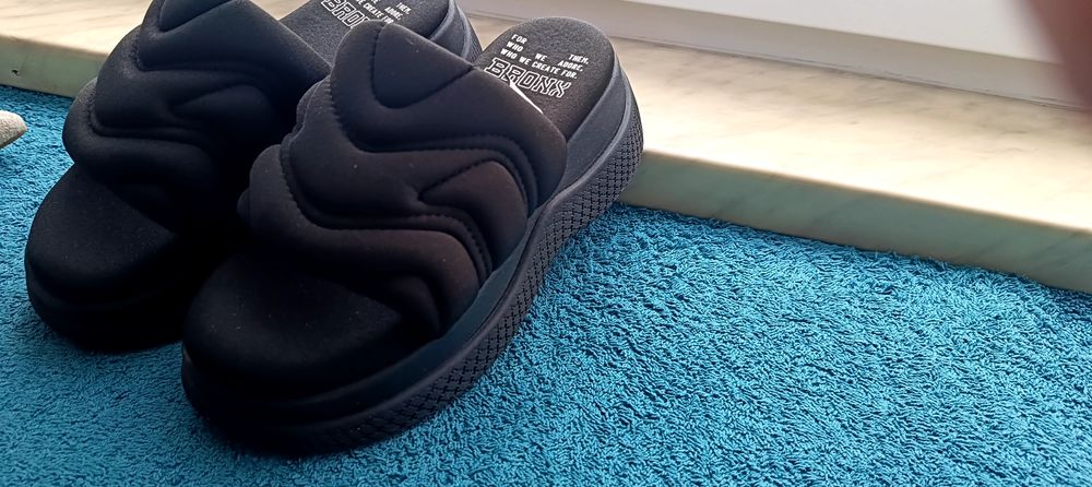 Klapki Bronx r-37 czarne