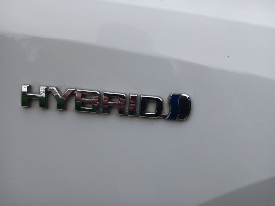 Toyota Auris Touring Sport hybrid, 2014 1,8, універсал