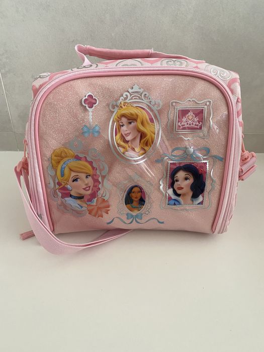 Necessaore Menina Princesas Disney
