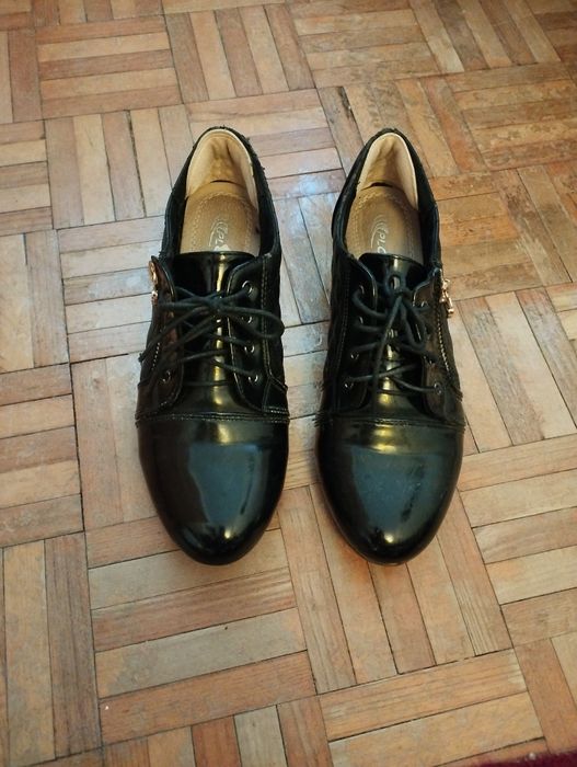 Półbuty Buty Czarne Sznurowane Obcas