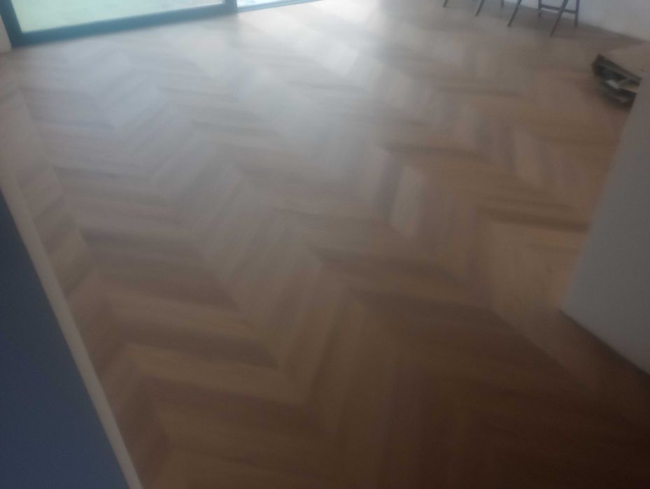 Montaż paneli podłogowych