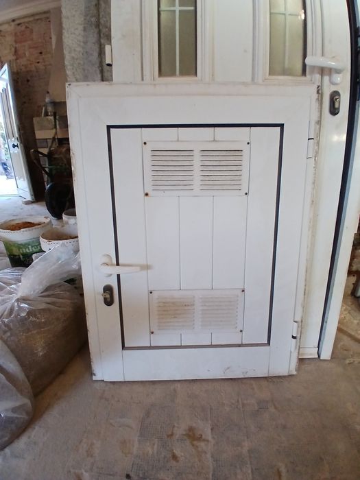 Porta de Arrumos de Alumínio