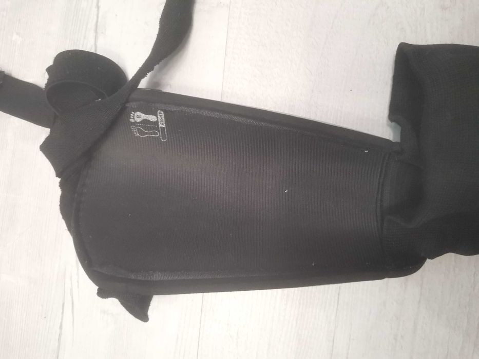 Футбольные щитки