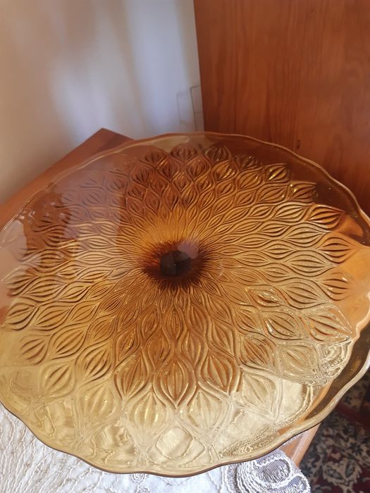 Miodowa Duża patera-tortownica "Migdały "