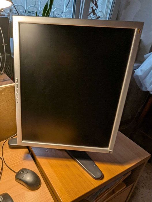 Монитор Viewsonic VP930-3