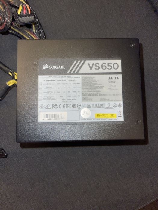 Блок живлення corsair vs650 з коробкою