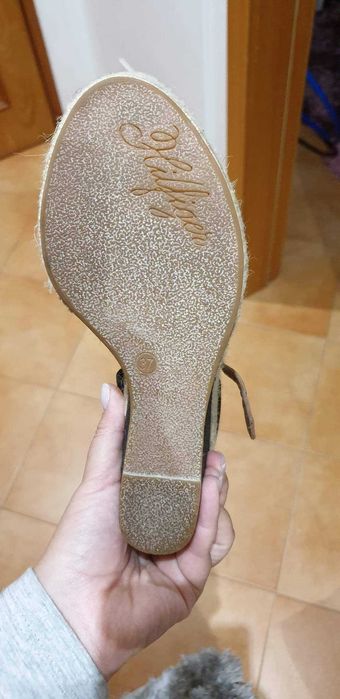 Sapatos cunha pretos Tommy Hilfiger