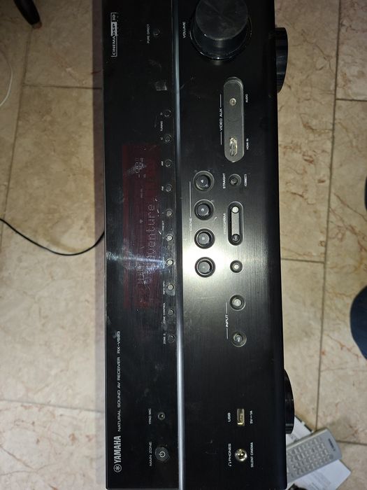 Amplituner YAMAHA RX-V683 MusicCast