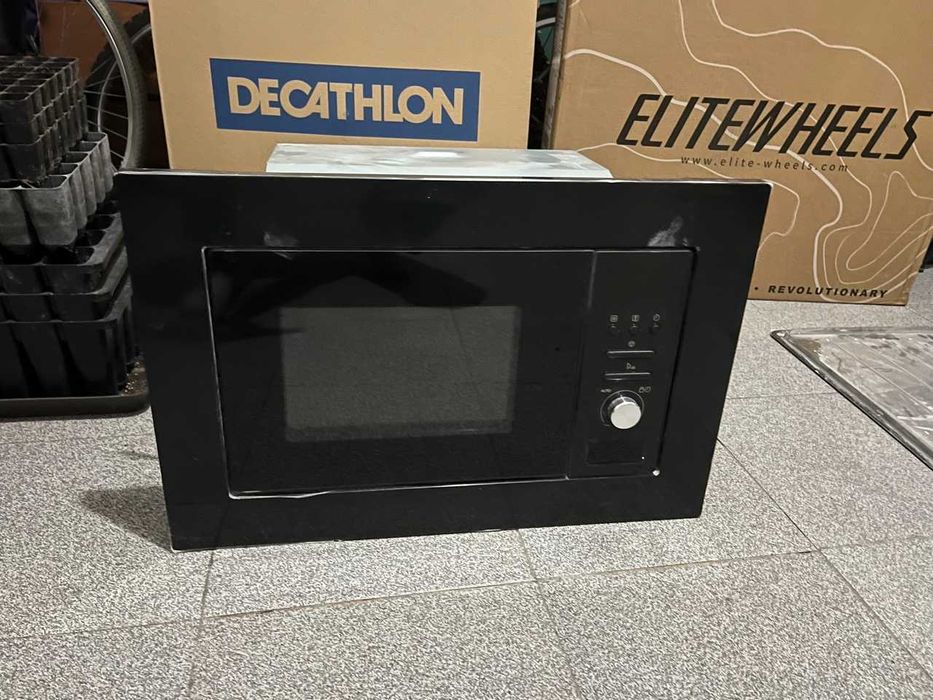 IKEA LAGAN – Micro-ondas integrado preto