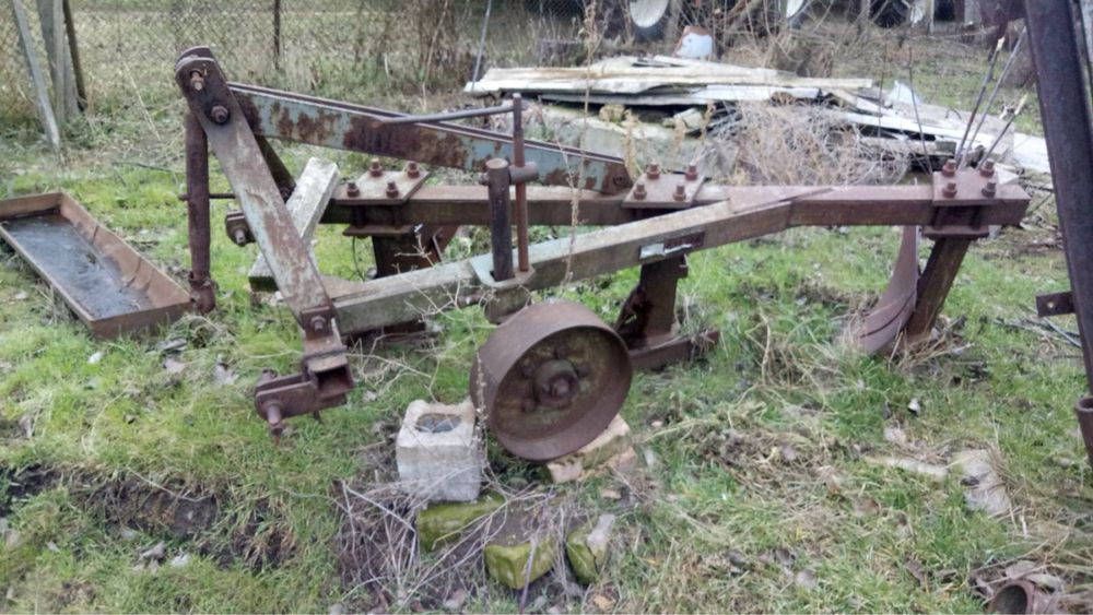 Продам плуг до трактора