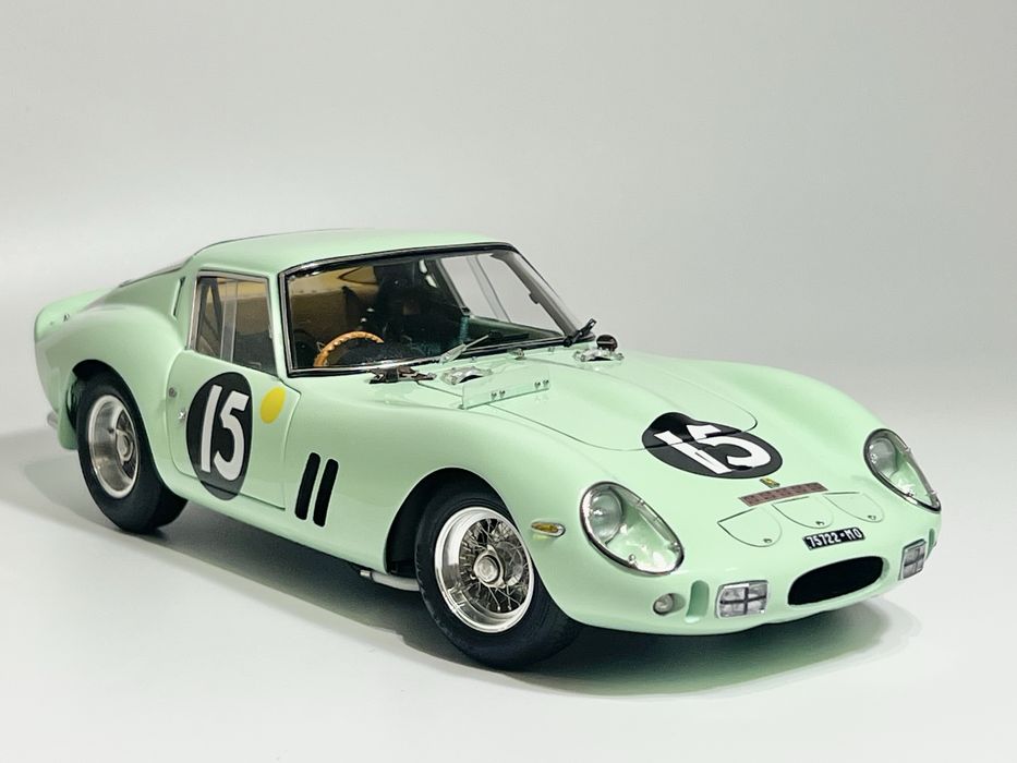 Ferrari 250 GTO #15 CMC 1/18