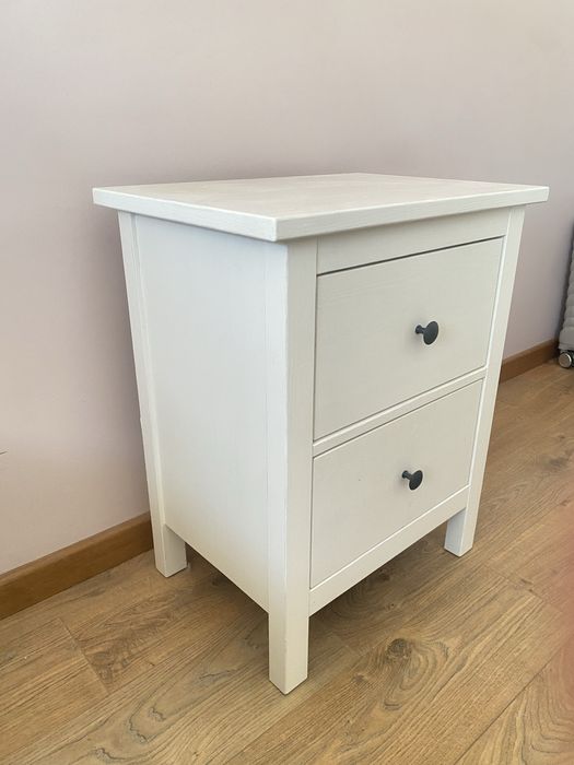Mesa de cabeceira    54x66cm