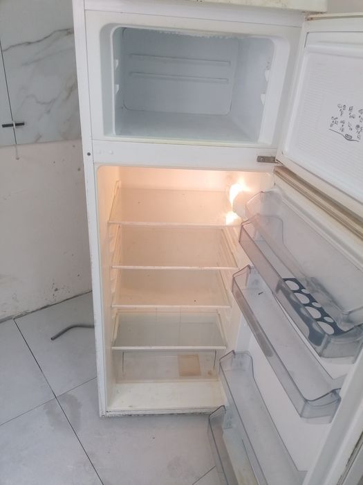 Frigorifico para obra ou outro