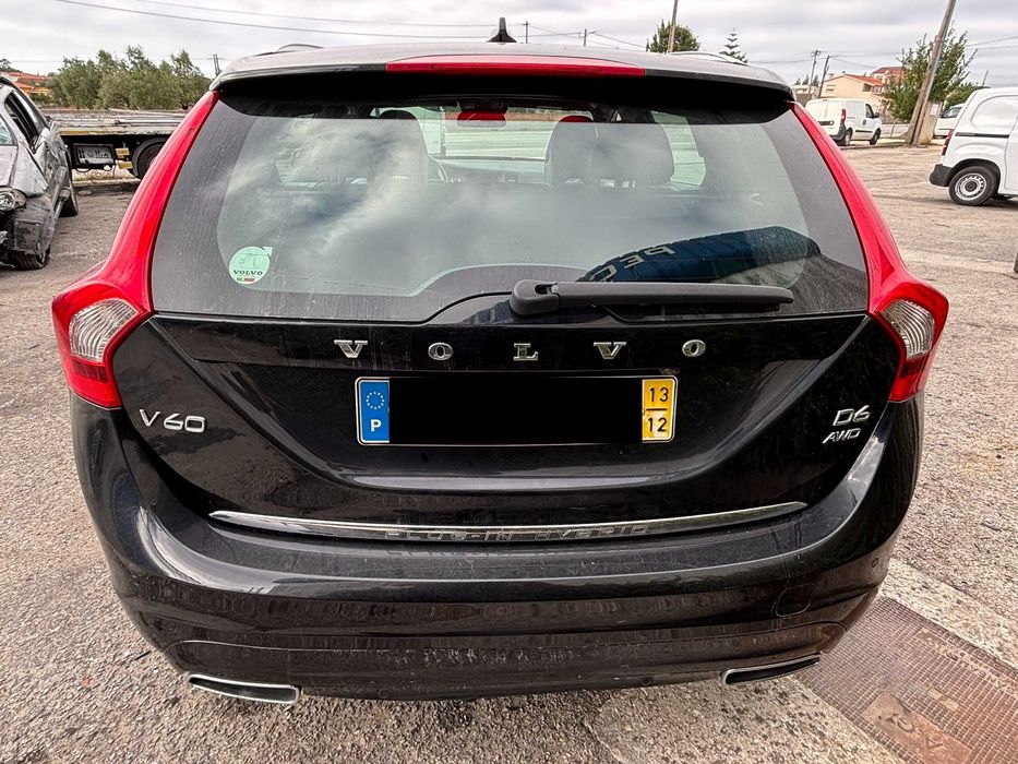 Peças Volvo V60 2.4 do ano 2013