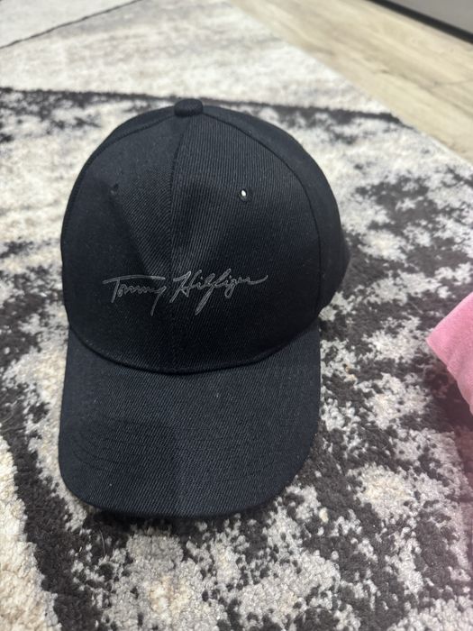 Czapka z daszkiem czarna nowa