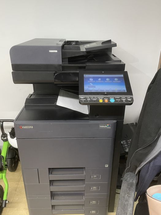 Impressora kyocera  2552ci