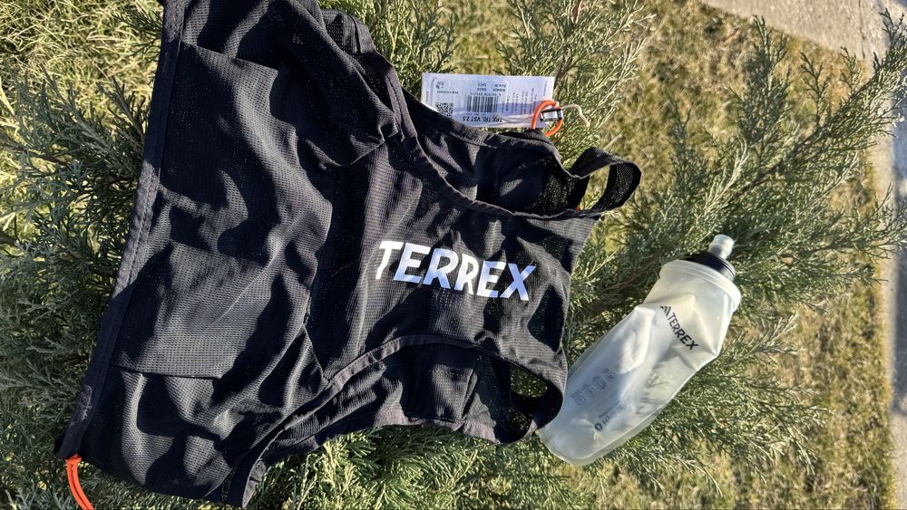 Біговий желет адідас