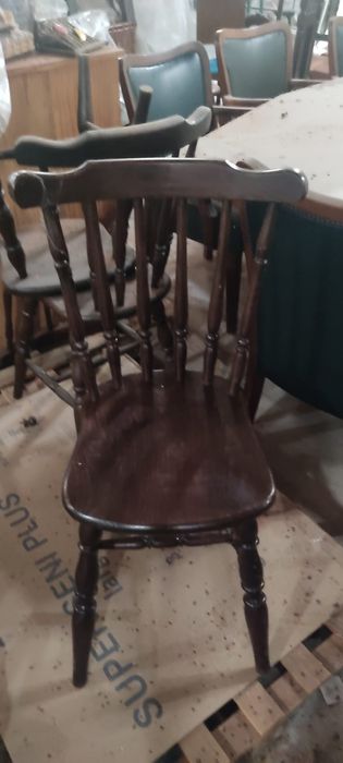 Várias Cadeiras antigas