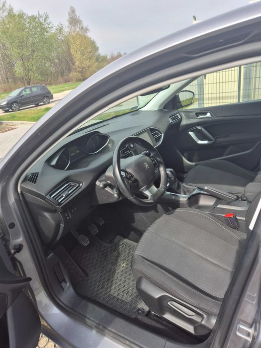 PEUGEOT 308 1.2 PureTech