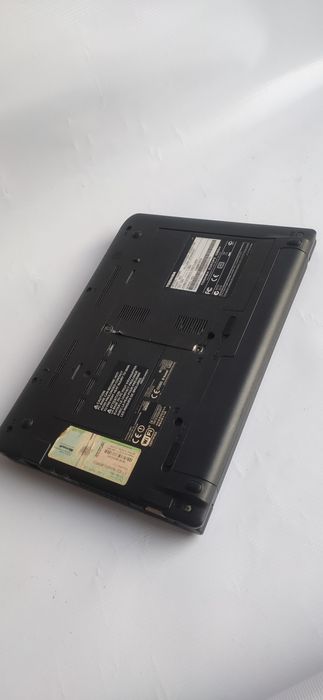 Computador portátil Toshiba NB200