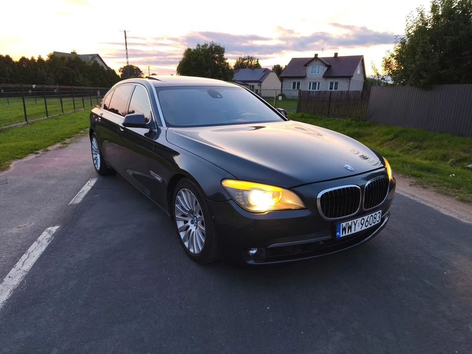 BMW Seria 7 BMW F01 / F02 long 4.4 407 KM