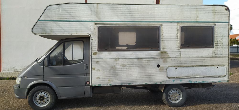 Autocaravana para restaurar