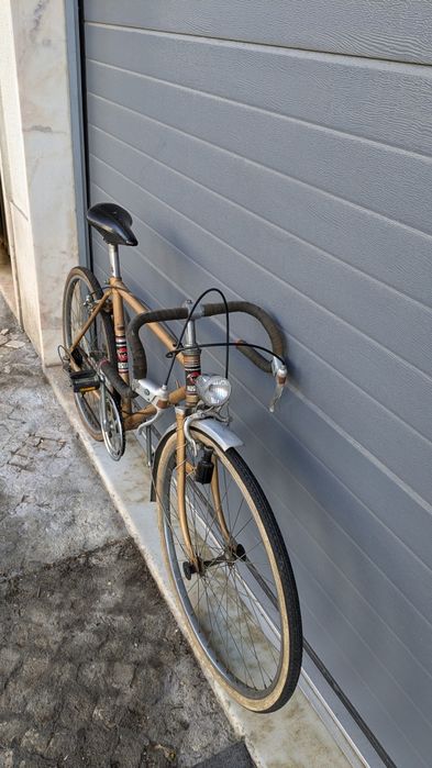 Bicicleta antiga marca Mustang