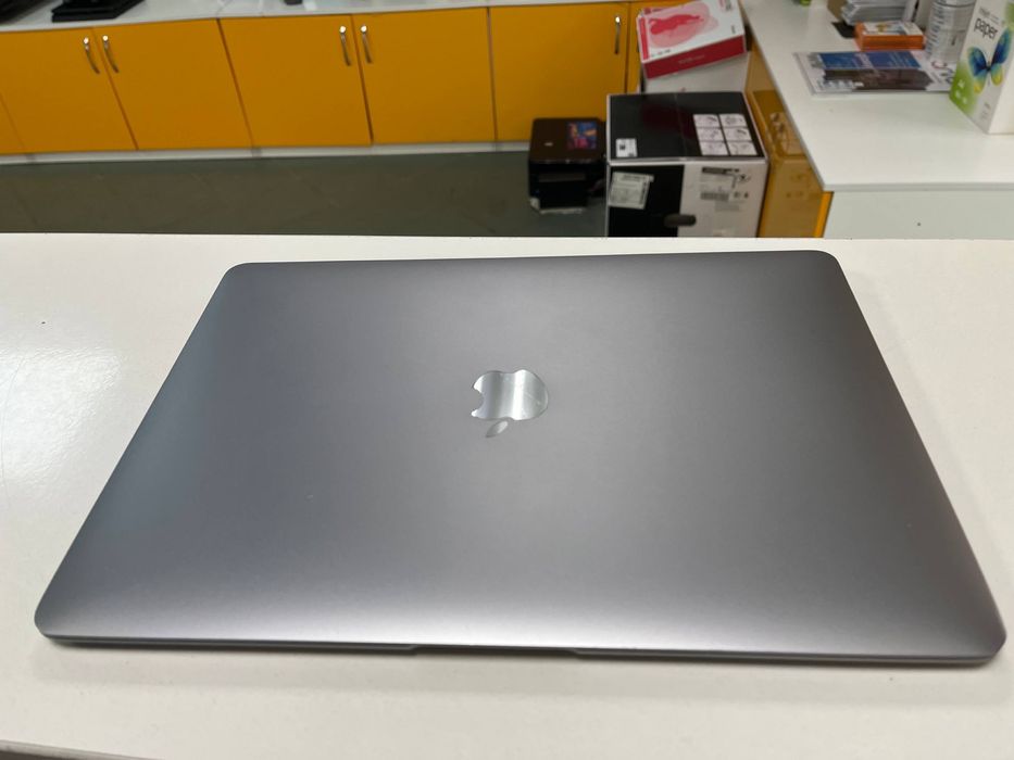 MacBook Air 13 M1 8/256