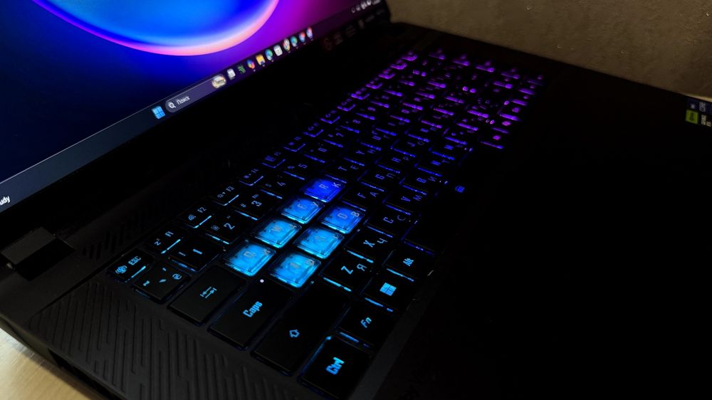 Ноутбук Gigabyte Aorus / RTX 4060 / i7-13650HX / DDR 5 / 2560×1600