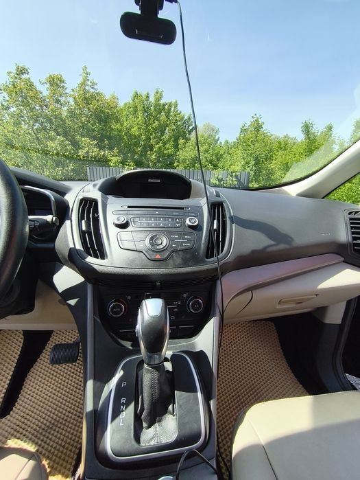 Ford C-Max SE Hybrid 2017 надійний та економний