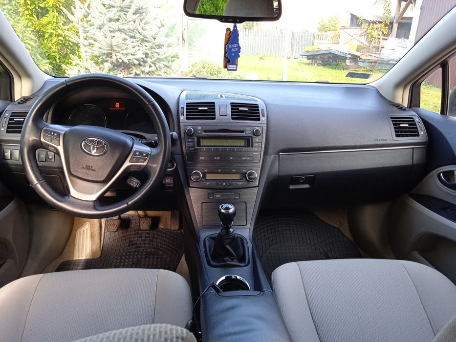 Sprzedam Toyotę Avensis