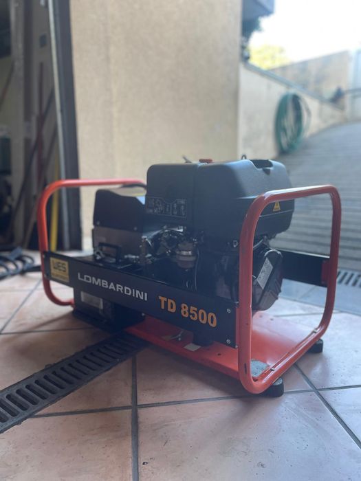Gerador trifásico 8.2 kW