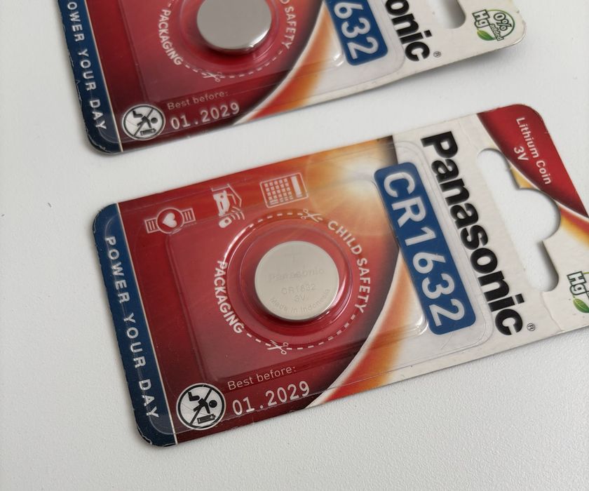 Duas pilhas 1632 Panasonic (oferta de 1 Energizer)