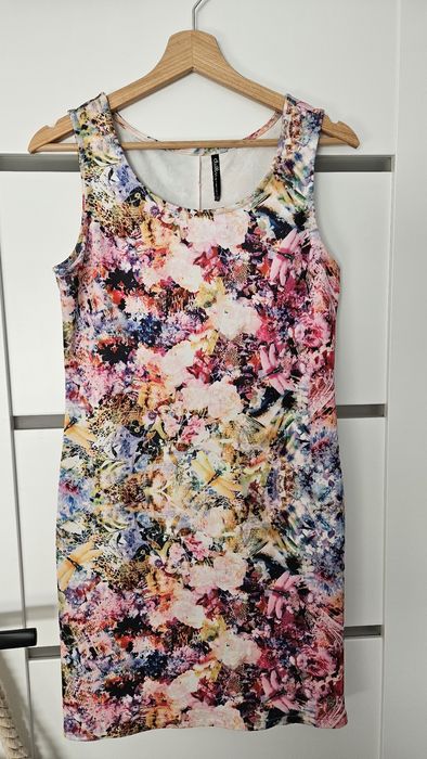 Sukienka C&A w kwiaty S/M
