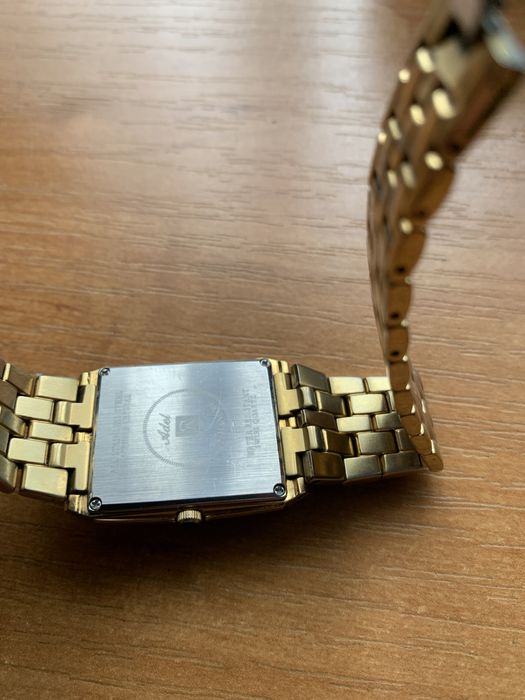 Наручний годиник