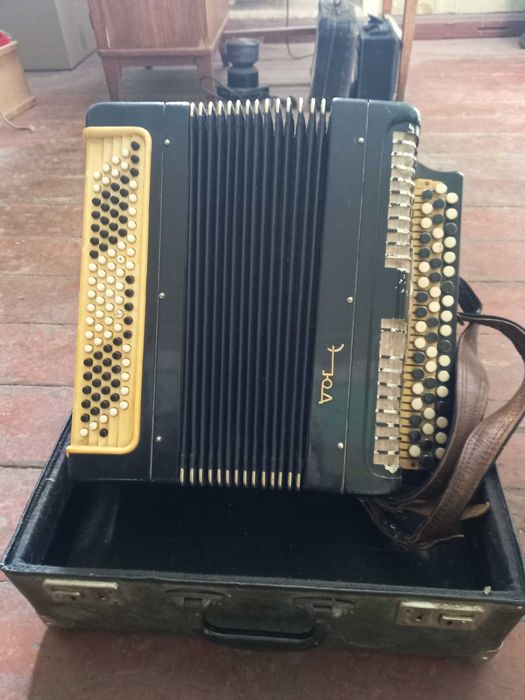 Баян рабочий дешево с чехлом 999 грн