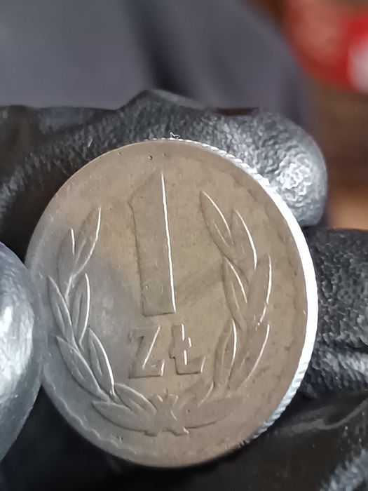 Sprzedam monete 1 zl 1949 rok lekka skretka