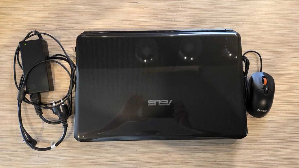 Laptop ASUS K701C 17" Intel Care 2 Duo  GeForce GT220M 4Gb RAM