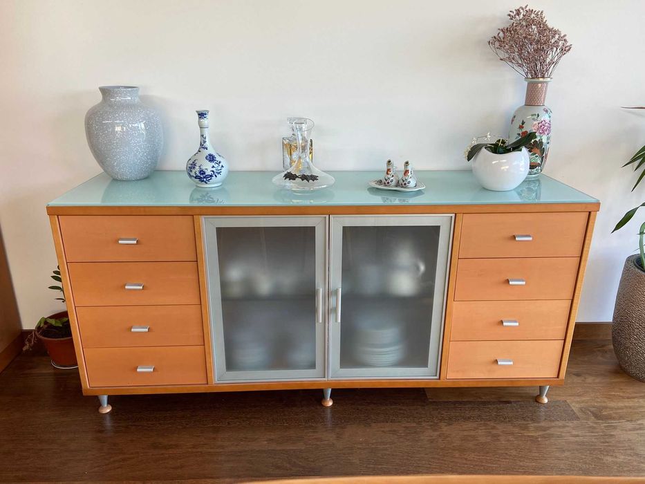 Mobília para Sala de Jantar - Mesa + 6 Cadeiras + Aparador