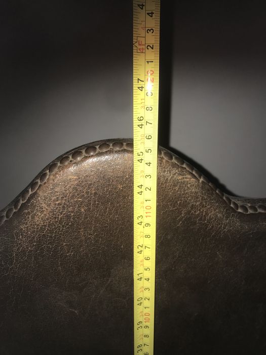 Cadeiras em pele antigas em muito bom estado €17,5/cada ou €30 o par