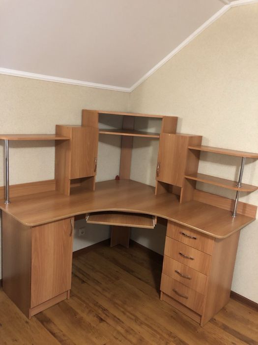 Продам компютерний стіл