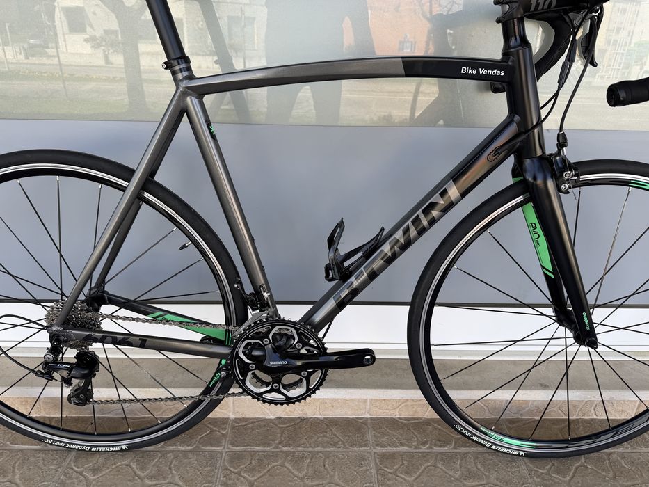 Bicicleta de estrada 11v - Tamanho L- Muito bom estado