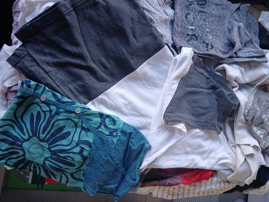 roupa de mulher S t-shirts, sweats, blusas