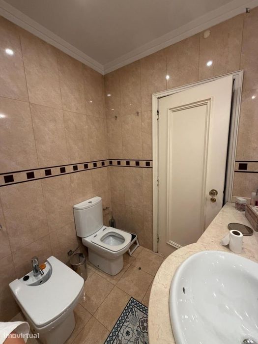 Quarto - localizado em Oliveira do Douro Porto