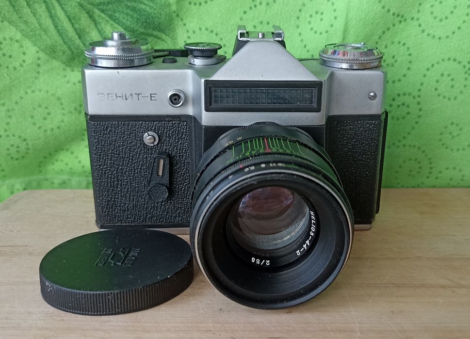Фотоапарат Зенит-E. об'єктив Helios 44-2 + чехол