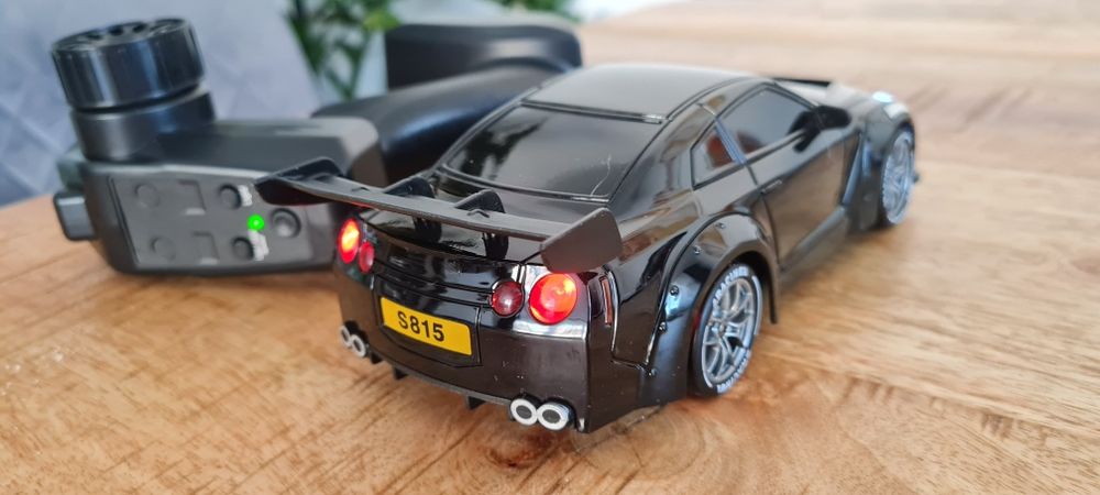 Zdalnie sterowany model do driftu